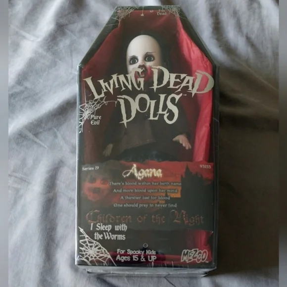 Mezco Toyz Vintage Living Dead Dolls Agana series 19 vampire doll NIB